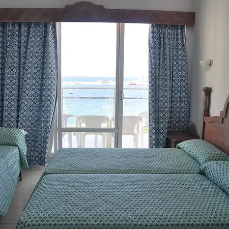Hotel Neptuno-3