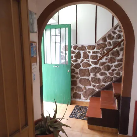 Casa De Huespedes La Pena-3