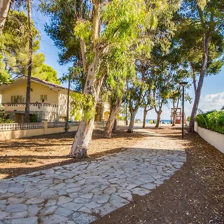 Ideal Property Mallorca - Villa Rosita 12-2