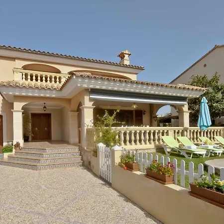 Llac Blau - Mediterranean Styled With Pool-2