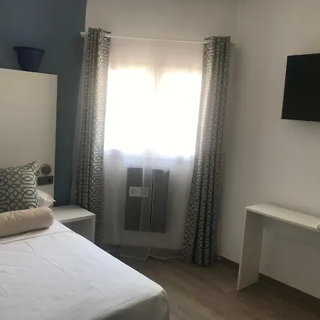 Modern Hostal-2