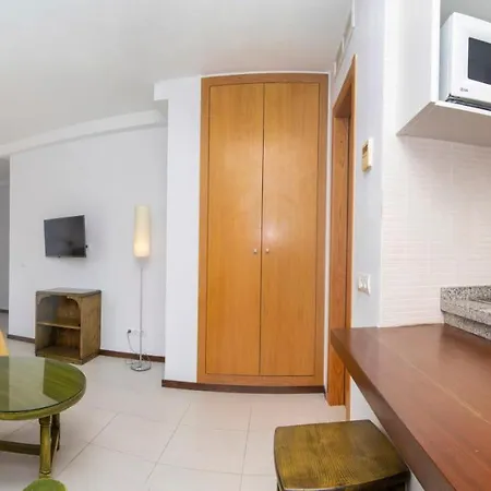 Apartamentos Bon Lloc-3