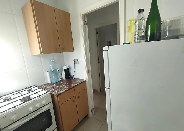 Camera Privata Singola In Appartamento, Bagno In Comune, Aria Condizionata Caldo Freddo, Wifi, Tv Llucmajor 