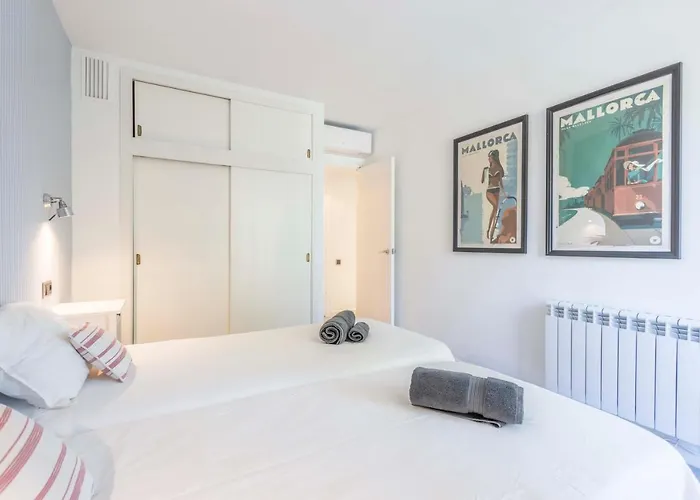 Pet friendly Lord Jim Pinewalk Apartment Port de Pollenca
