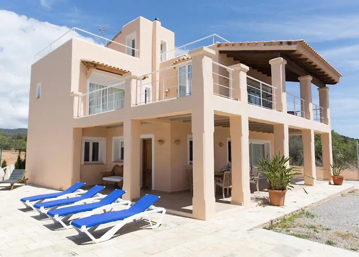Villa Tom Is Near To Playa Den Bossa Sant Jordi de ses Salines