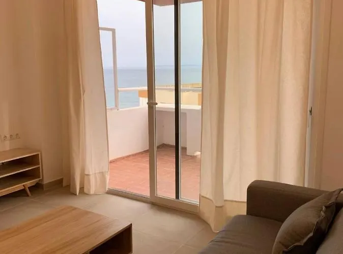 2 Bedrooms Luxe Playa D'Bossa W/Parking Ibiza città che accetta animali