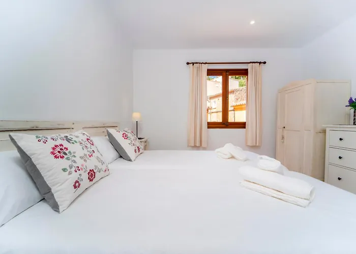 Privates Townhouse Lleo 72 By Homevillas360 Pollença