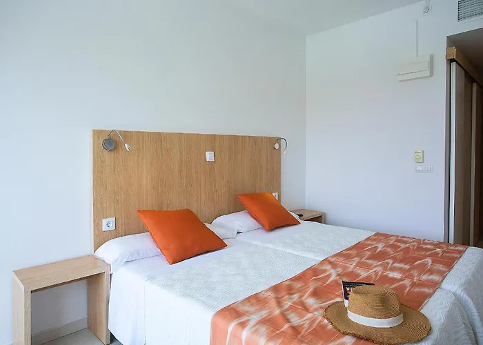 Bj Playamar Hotel & Apartamentos S'Illot 