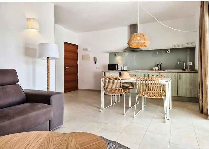 Apartamentos Proa - Emar Hotels Only Adults Es Pujols che accetta animali