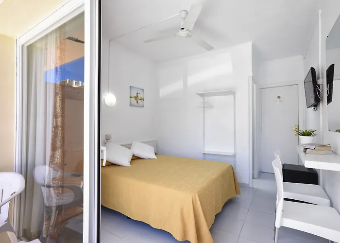 Hsr Gil (Adults Only) Hotel Palma Nova  With Golf Course