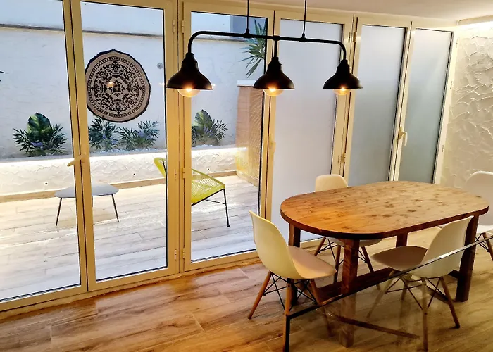 Y Hostel - Albergue Juvenil Palma de Mallorca