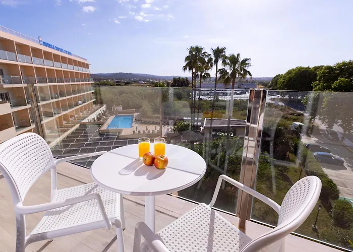 Hotel sulla spiaggia a Sant Antoni de Portmany