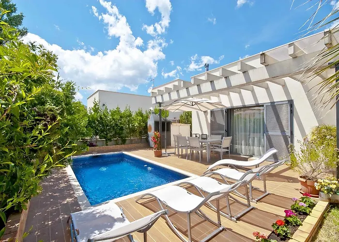 Villa Ariel Alcúdia met een Zwembad