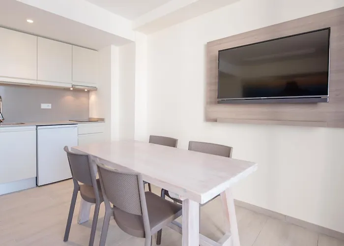 Apartamentos Los Angeles Sant Antoni de Portmany