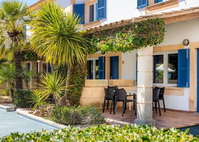 Apartamentos Iris Sa Coma 